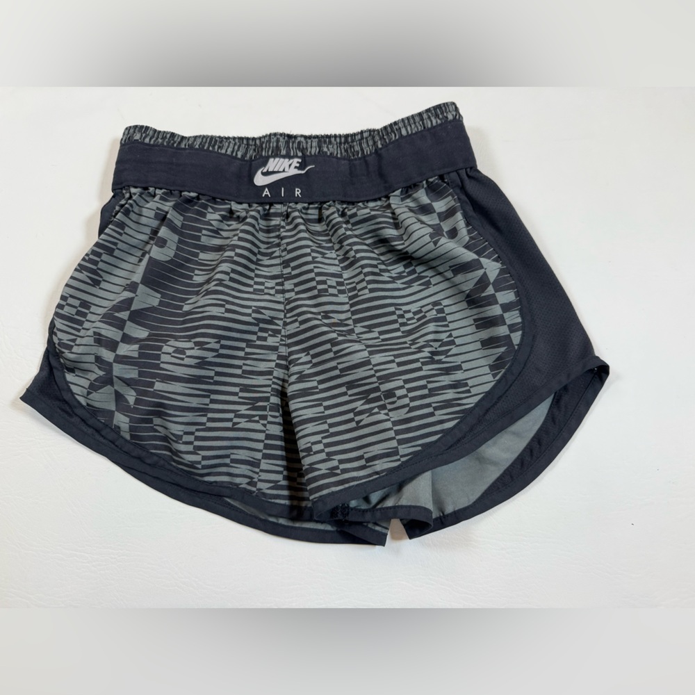 Nike dri fit XS women’s athletic shorts grey black high waist (bin EE)